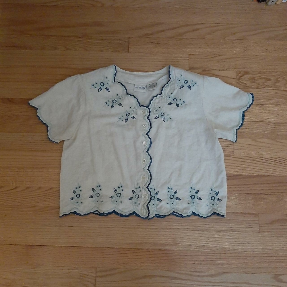 Two Twenty embroidered button down short sleeve top